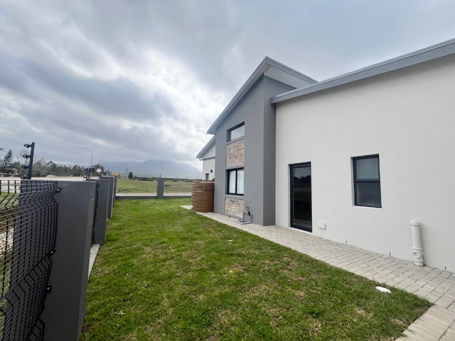 To Let 2 Bedroom Property for Rent in Heatherlands Western Cape